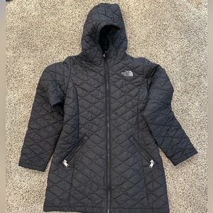 North Face black winter jacket. Great Condition. Size 10-12.